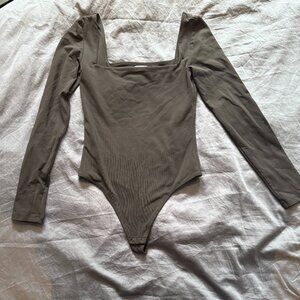 Babaton Aritzia Contour Squareneck Long Sleeve Bodysuit S Black Double Layer